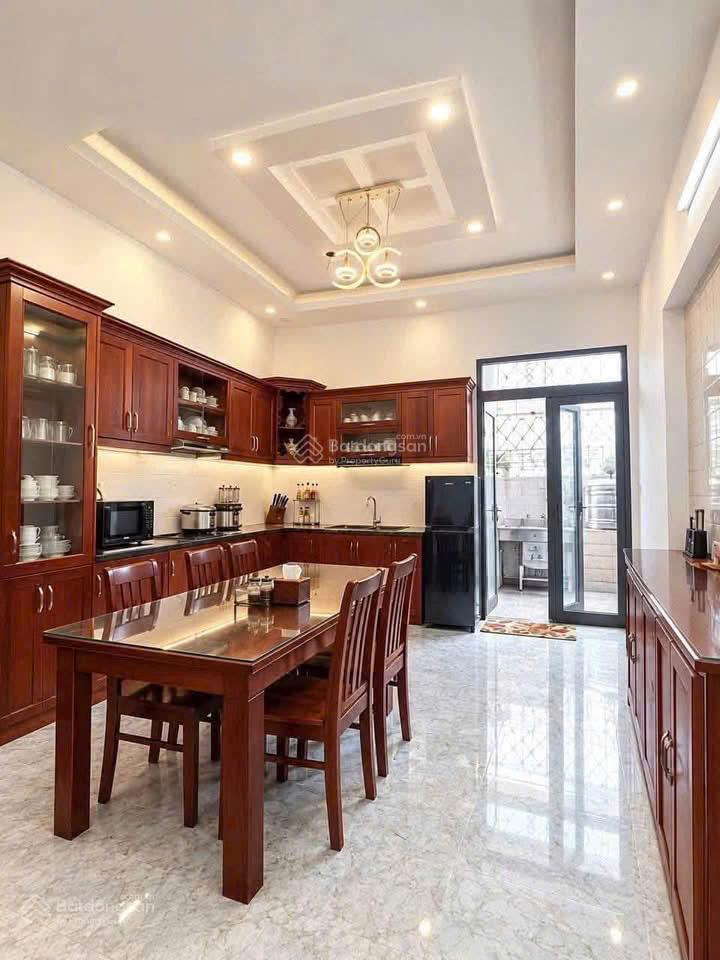 Bán nhà phố mặt tiền đường gần nguyễn thị định phường thạnh mỹ lợi quận 2