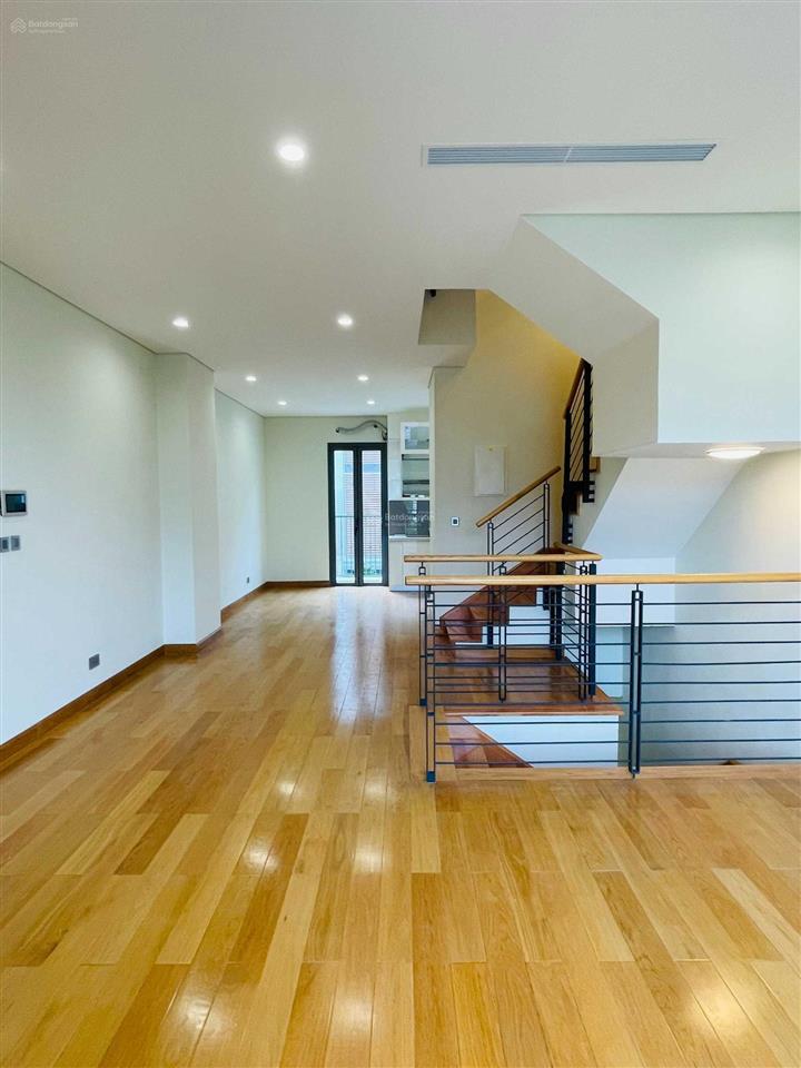 Cho thuê liền kề the manor central park dt 75m2, 5 tầng, mt 5m. giá 28tr/th
