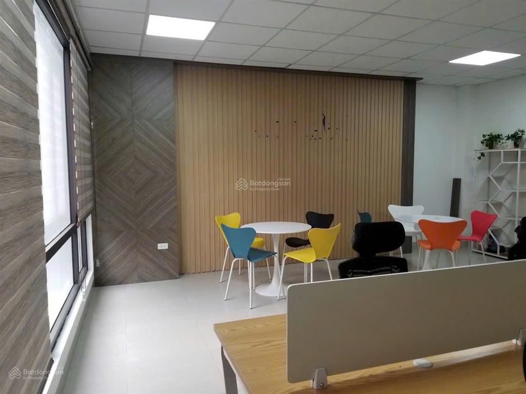 Cho thuê tòa nhà mặt phố trương công giai  cầu giấy hn 90m2 7 tầng mt 6m. thông sàn. giá 95tr
