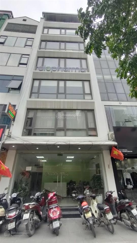 Cho thuê tòa nhà mặt phố trương công giai  cầu giấy hn 90m2 7 tầng mt 6m. thông sàn. giá 95tr