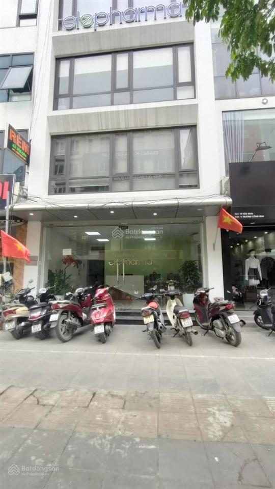 Cho thuê tòa nhà mặt phố trương công giai  cầu giấy hn 90m2 7 tầng mt 6m. thông sàn. giá 95tr