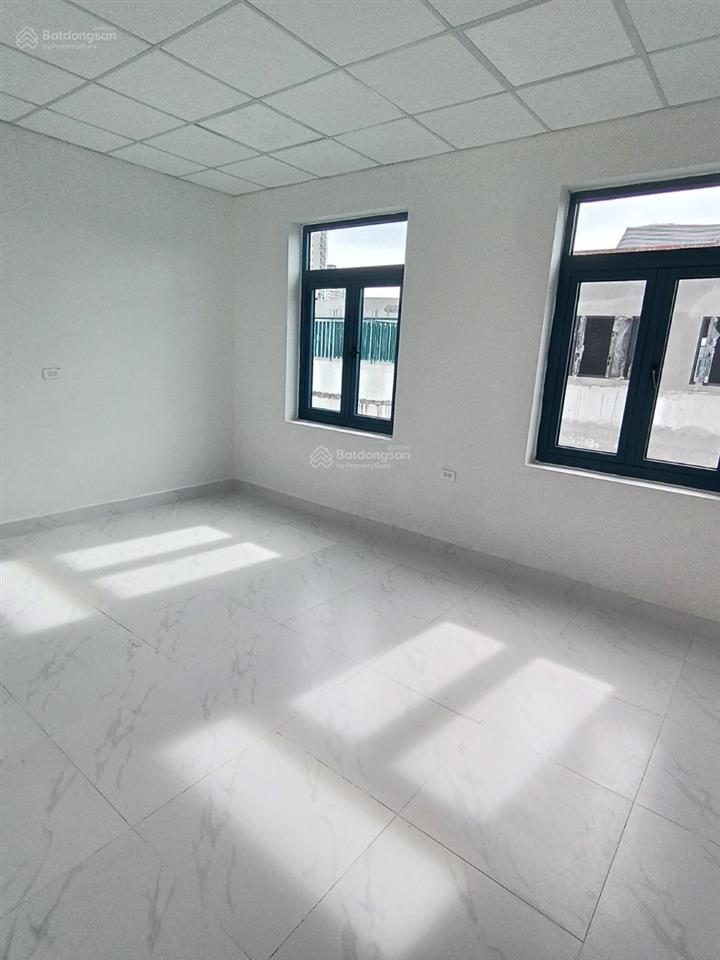 Cho thuê nhà liền kề tố hữu, galaxy vạn phúc, dt 90m2, 6 tầng, mt 5m. nhà mới, thang máy, 45tr/th