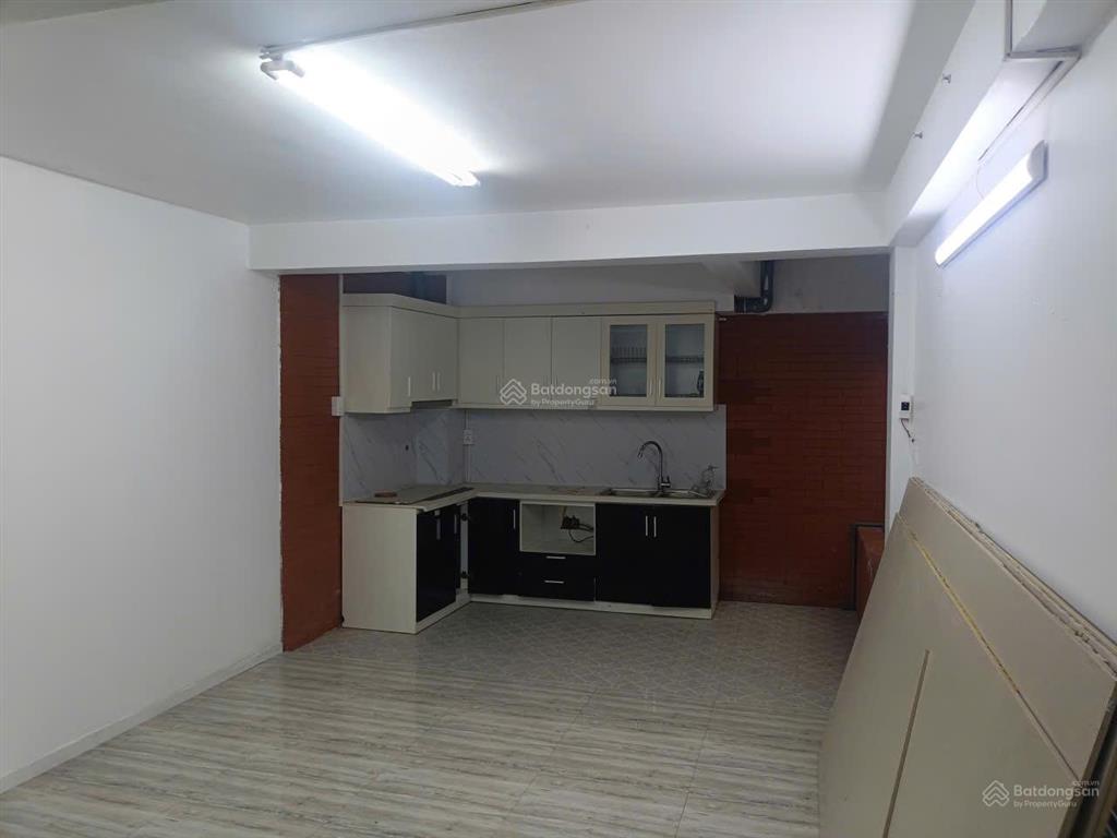 Cho thuê nhà liền kề a10  nguyễn chánh  yên hòa  hn 75m2 4 tầng. mặt tiền 6m. giá rẻ 45tr