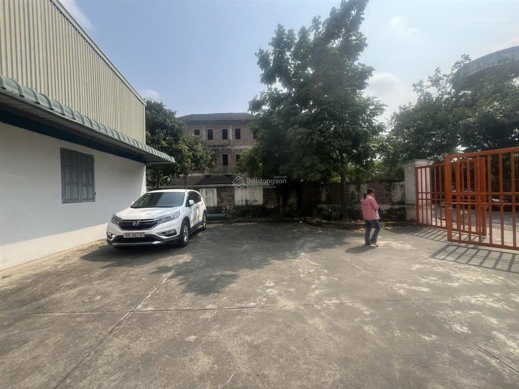 Cho thuê kho xưởng gần vinhomes smart city  cổng chào nam an khánh  2100m2, xe cont vào, xuất vat