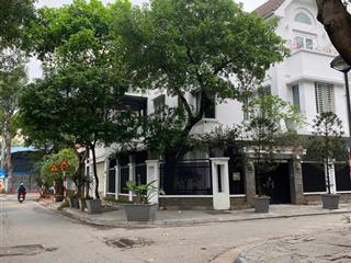 Cho thuê biệt thự kđt mỹ đình 2  nguyễn cơ thạch  mỹ đình 210m2 4 tầng lô góc. giá 55tr