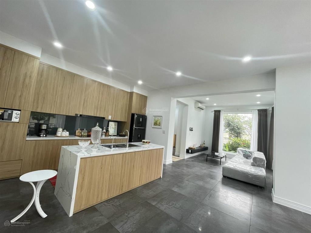 Cho thuê biệt thự splendonia  an khánh  đại lộ thăng long 250m2 3 tầng, 5pn. full nội thất. 30tr