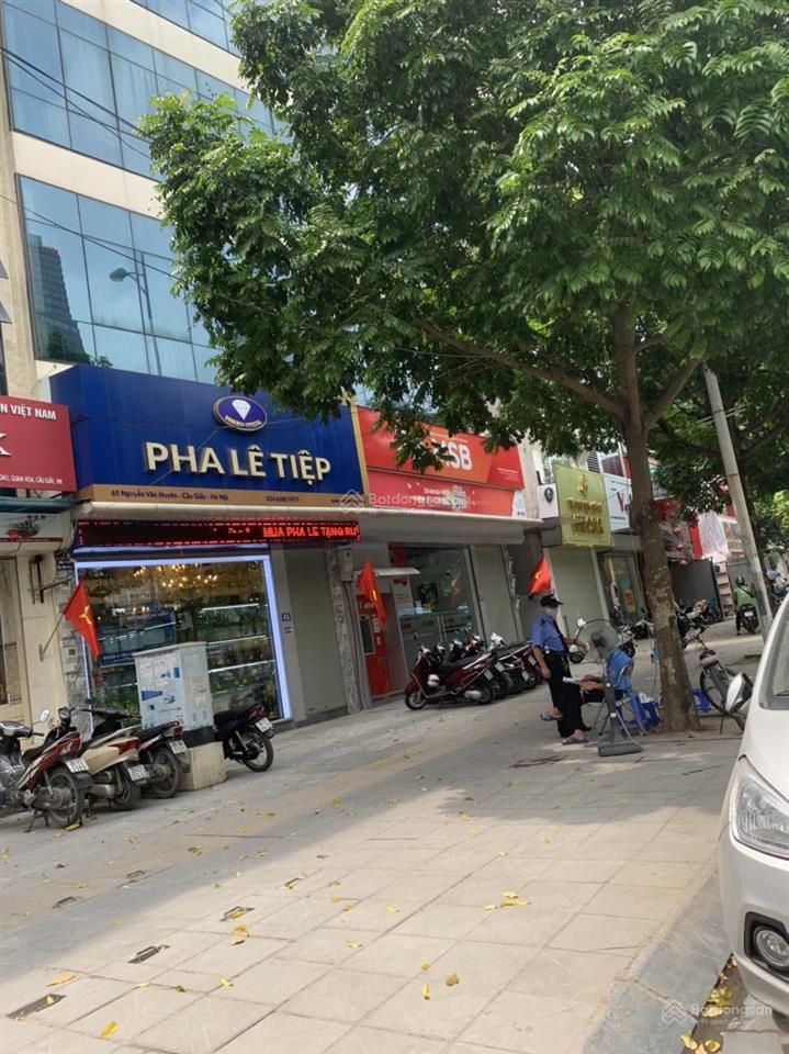 Cho thuê nhà mặt phố nguyễn văn huyên  cầu giấy  hn 70m2 6 tầng mt 5.5m. thông sàn. giá 65tr