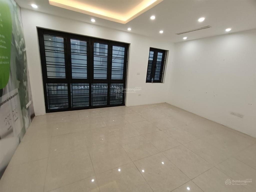 Cho thuê nhà fivestar đình thôn  phố người hàn  mễ trì 75m2 5 tầng. mt 5m. thang máy. giá 65tr/th