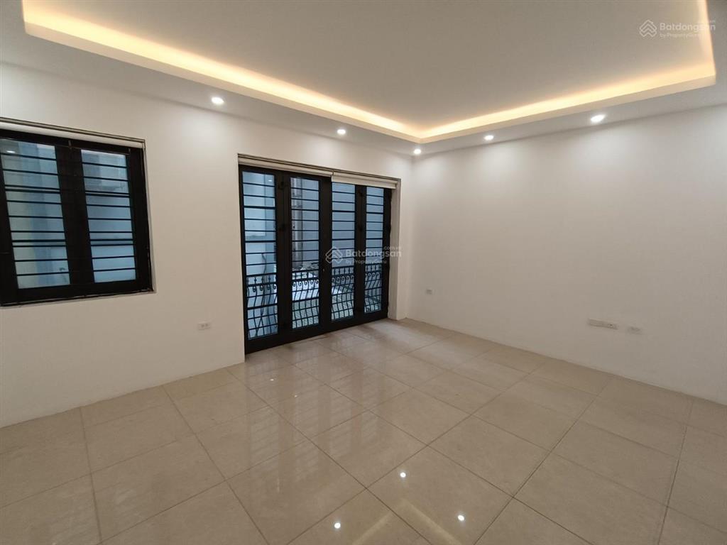 Cho thuê nhà fivestar đình thôn  phố người hàn  mễ trì 75m2 5 tầng. mt 5m. thang máy. giá 65tr/th
