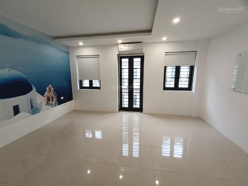 Cho thuê nhà fivestar đình thôn  phố người hàn  mễ trì 75m2 5 tầng. mt 5m. thang máy. giá 65tr/th