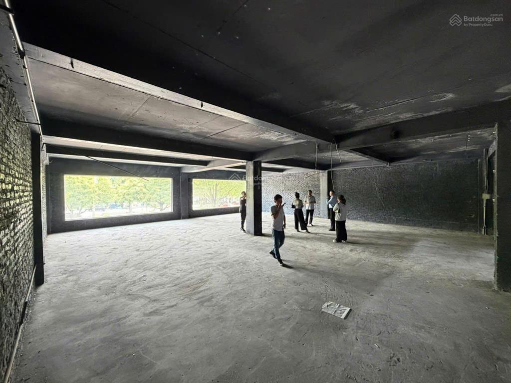 Cho thuê nhà mặt phố lê trọng tấn  kđt geleximco hà đông 200m2 5 tầng mt 12m. giá 55tr