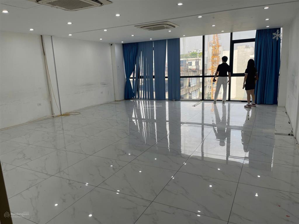 Cho thuê nhà kđt mễ trì hạ  mễ trì  từ liêm  hà nội 120m2 5 tầng, mt 7,5m. thông sàn. giá 80tr