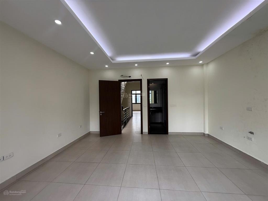 Cho thuê liền kề 107 xuân la  xuân đỉnh  tây hồ  hn 110m2 5 tầng mt 5m. giá 50tr