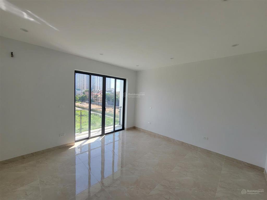 Cho thuê liền kề nguyễn văn lộc, mỗ lao dt 90m2, mt 5m, 4 tầng, 1 hầm. giá 26tr.  0936 983 ***