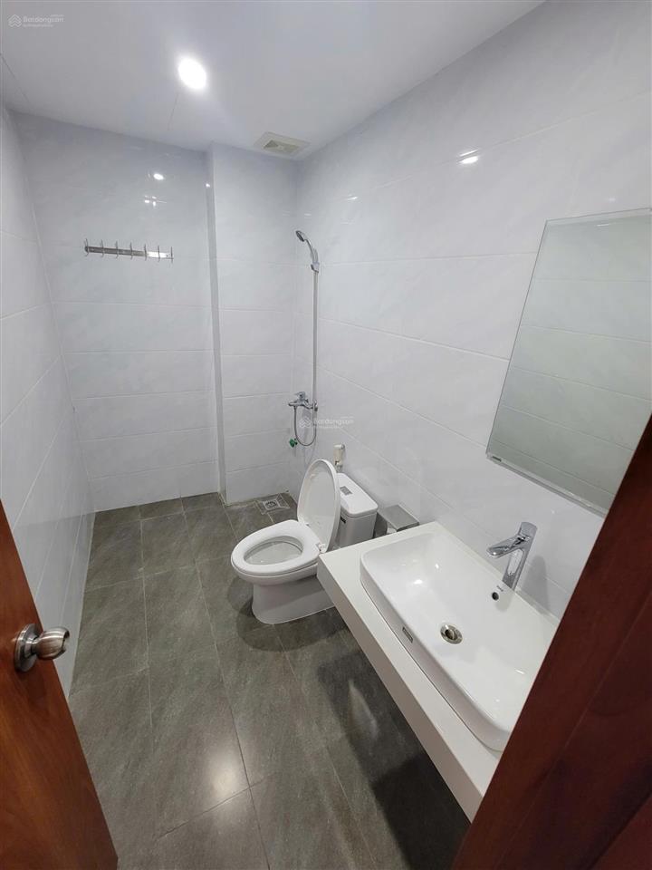 Cho thuê liền kề nguyễn văn lộc, mỗ lao dt 90m2, mt 5m, 4 tầng, 1 hầm. giá 26tr.  0936 983 ***
