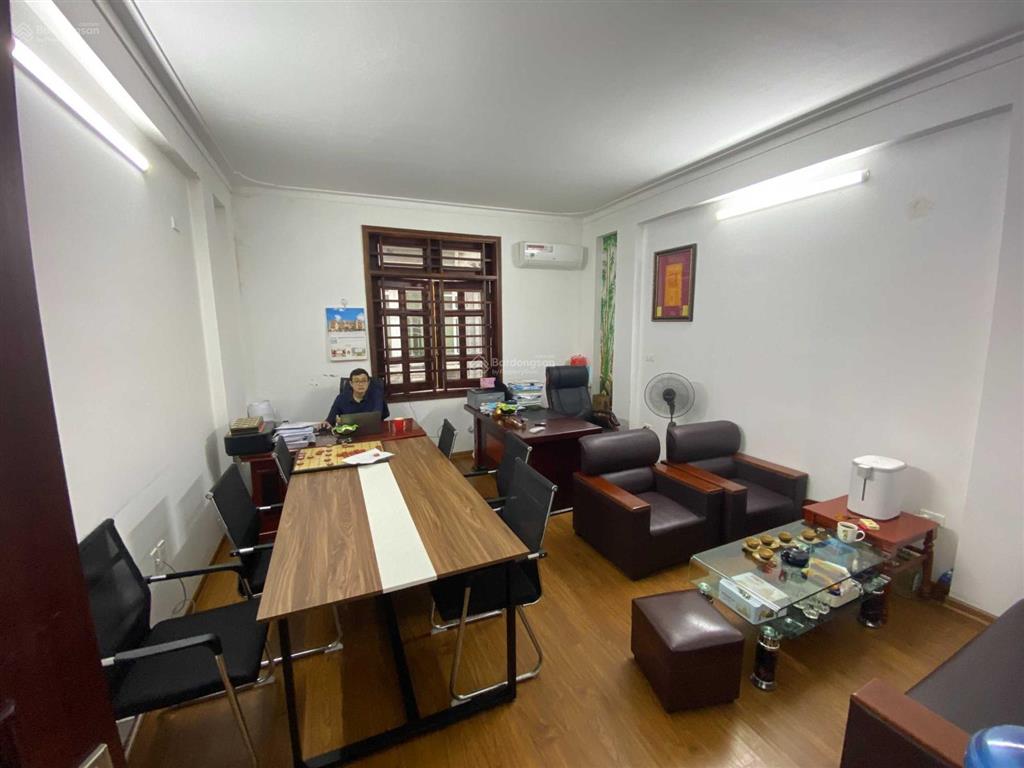 Cho thuê liền kề nguyễn văn lộc, mỗ lao dt 90m2, mt 5m, 4 tầng, 1 hầm. giá 26tr.  0936 983 ***