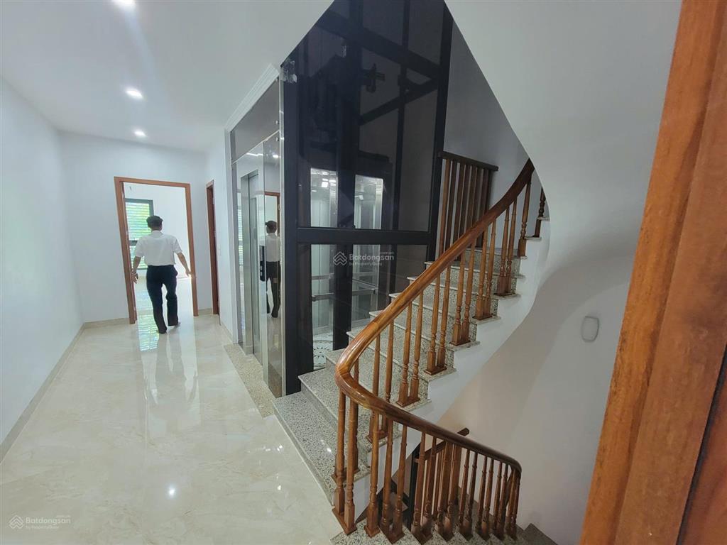 Cho thuê liền kề nguyễn văn lộc, mỗ lao dt 90m2, mt 5m, 4 tầng, 1 hầm. giá 26tr.  0936 983 ***