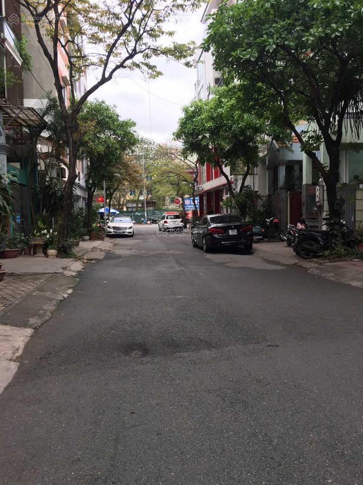 Cho thuê liền kề nguyễn văn lộc, mỗ lao dt 90m2, mt 5m, 4 tầng, 1 hầm. giá 26tr.  0936 983 ***