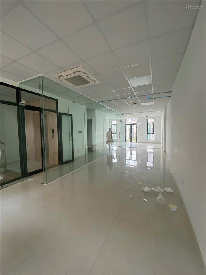 Cho thuê sh him lam vạn phúc  hà đông 95m2 7 tầng mặt tiền 6.5m. thông sàn, thang máy, giá 50tr/th