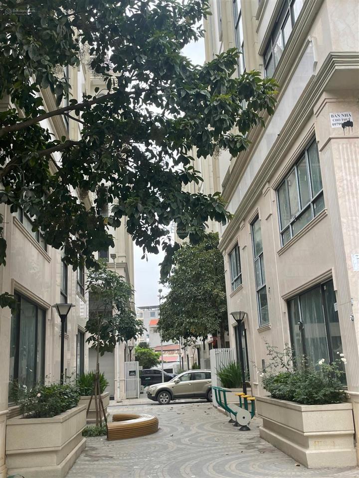 Cho thuê sh him lam vạn phúc  hà đông 95m2 7 tầng mặt tiền 6.5m. thông sàn, thang máy, giá 50tr/th