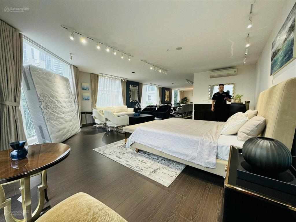 Cho thuê liền kề vinhomes green bay, lương thế vinh,mễ trì dt 140m2, 5 tầng mt 20m. giá 170tr