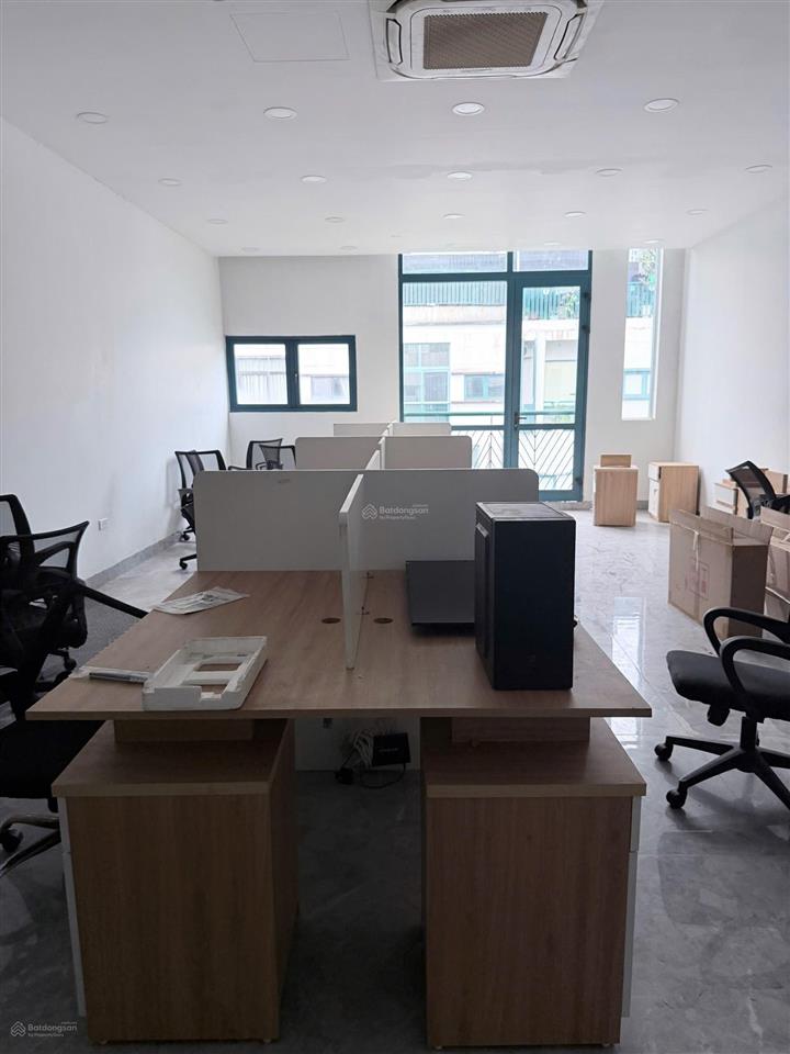 Cho thuê shophouse galaxy  tố hữu  hà đông 100m2, 6 tầng mt 5.5m thông sàn, thang máy. giá 50tr