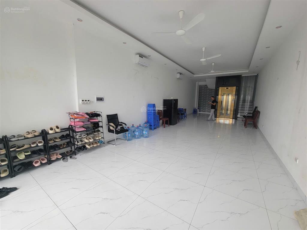 Cho thuê nhà kđt đại kim mới  hoàng mai. dt 80m2, 6t, mt 5m, thông sàn, thang máy. giá 35 triệu