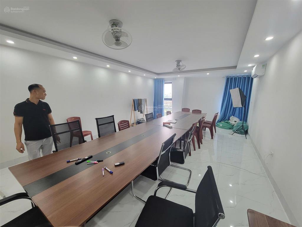 Cho thuê nhà kđt đại kim mới  hoàng mai. dt 80m2, 6t, mt 5m, thông sàn, thang máy. giá 35 triệu