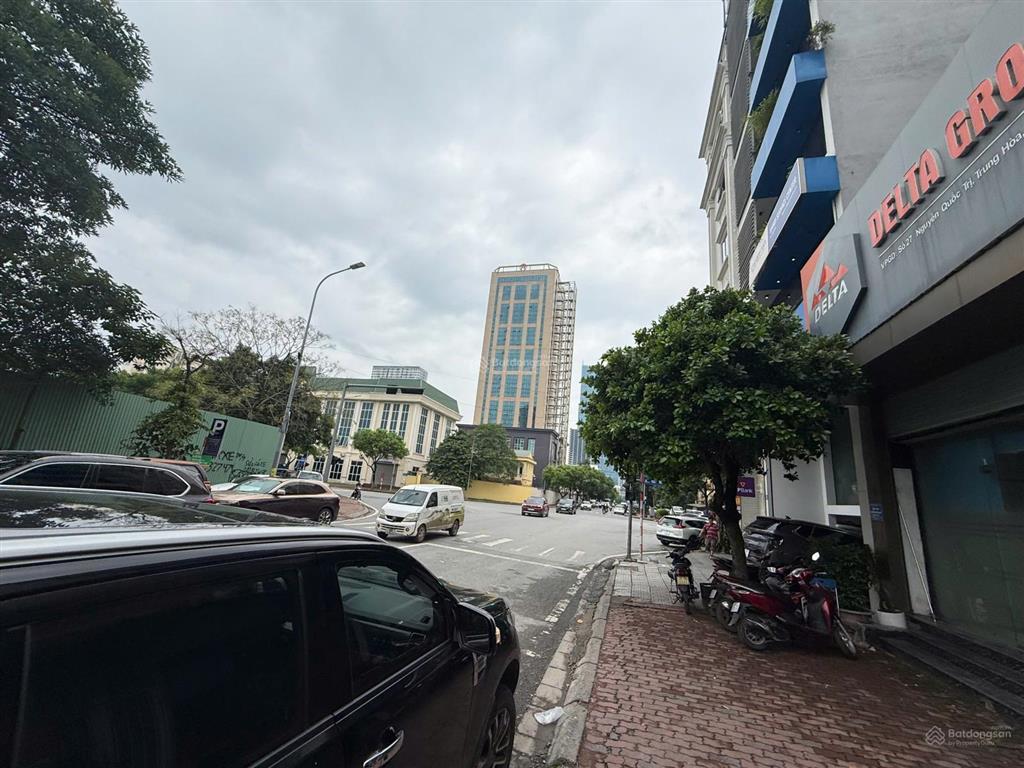 Cho thuê tòa nhà vp mặt phố nguyễn quốc trị  yên hòa  hn 110m2 6 tầng 1 hầm. mt 6.5m. giá 120tr