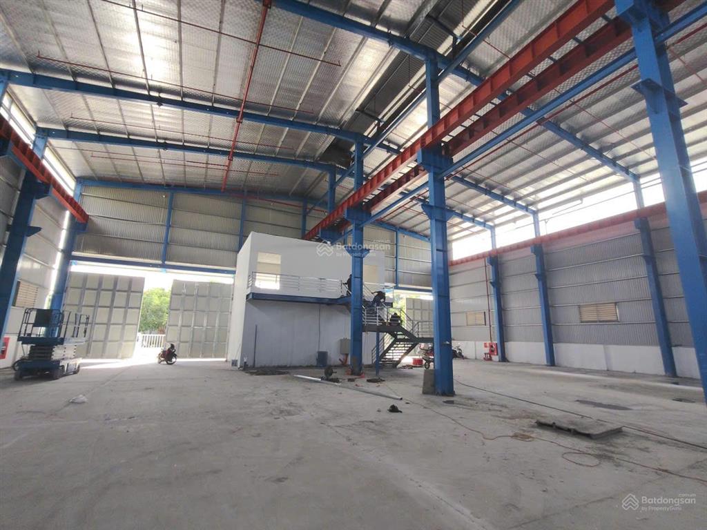 Kho xưởng kcn thạch thất  quốc oai, 5000m2, pccc nghiệm thu, điện 3fa, xuất vat, xe công, 140k/m