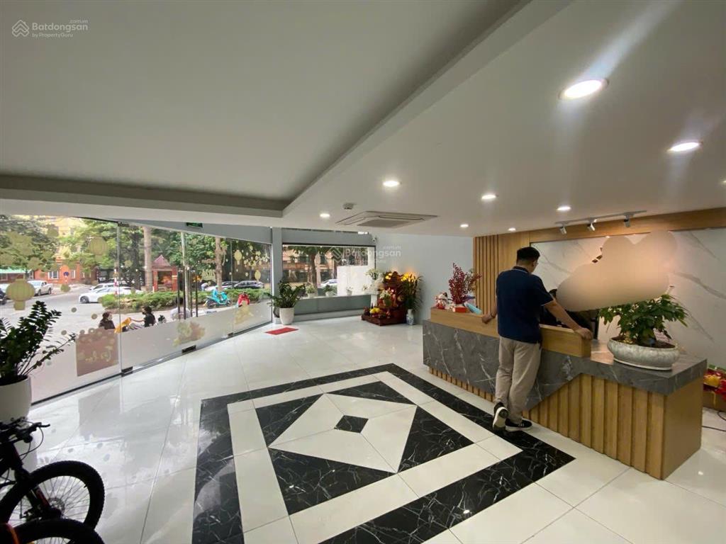 Cho thuê lk lô góc kđt a10 nam trung yên  nguyễn chánh 130m2 x 4,5t. mt 30m. có thang máy.giá 60tr