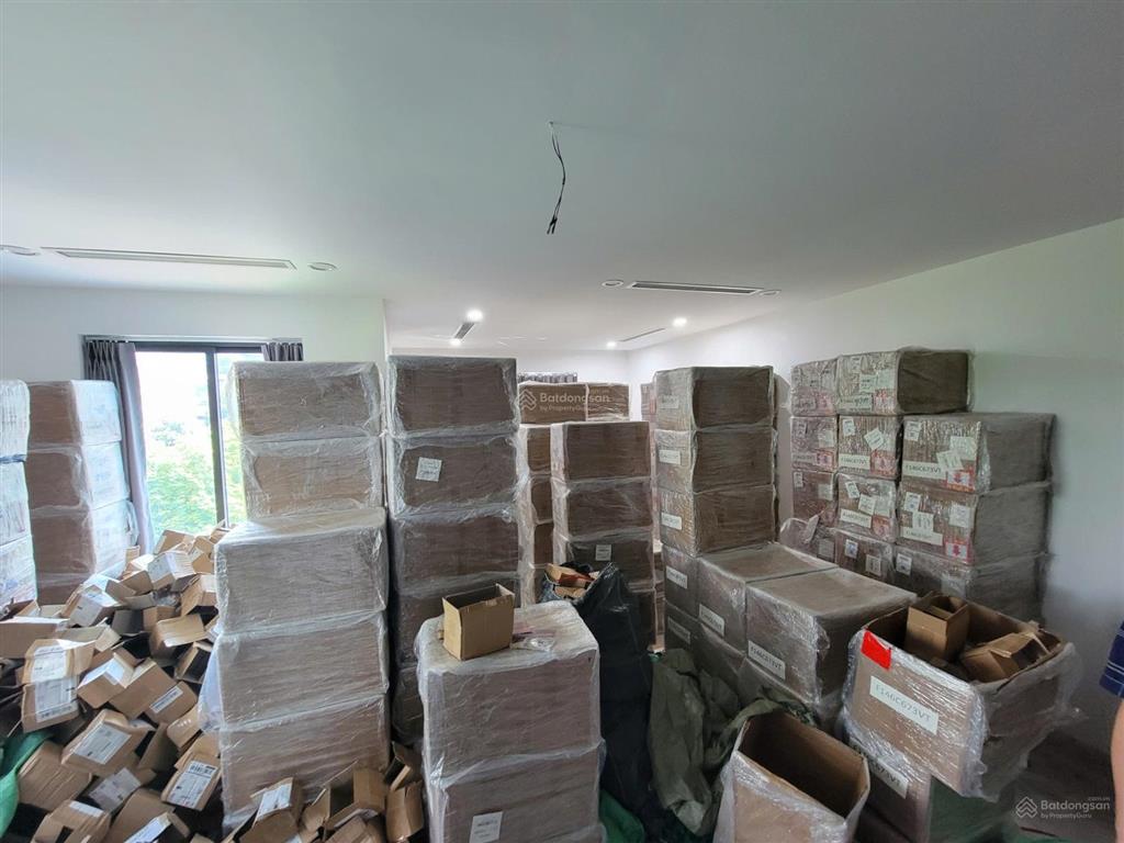Cho thuê biệt thự 214 nguyễn xiển, diện tích 140m lô góc, giá 65tr,  mr. linh 0936 983 ***