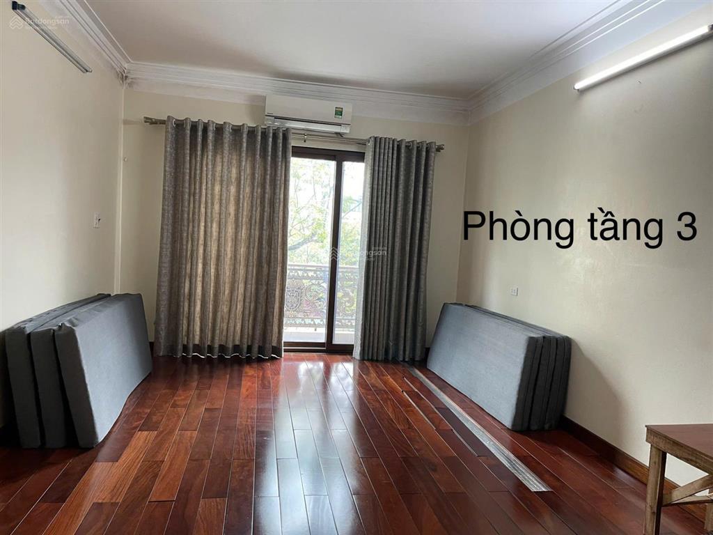 Cho thuê nhà ngõ nguyễn xiển, dt 80m2, 5 tầng, có thang máy, giá 25 triệu/tháng
