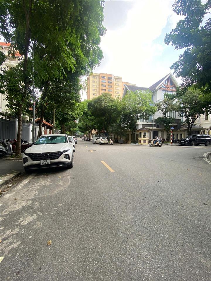 Cho thuê biệt thự kđt mỹ đình 2  nguyễn cơ thạch  mỹ đình 183m2 4 tầng mt 10m. giá 50tr