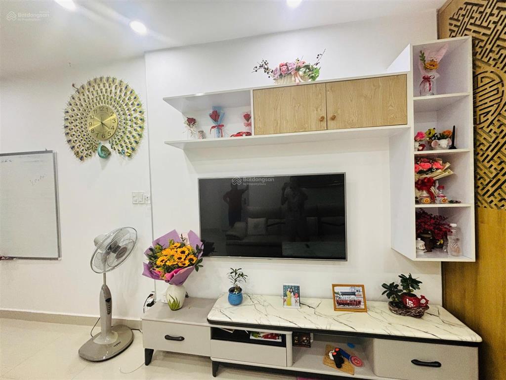 Bán căn lapen center 71m2,2pn, 2wc giá 3,3tỷ .call 0989 116 *** mr hà!