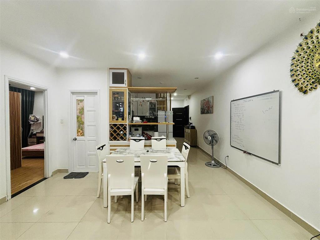 Bán căn lapen center 71m2,2pn, 2wc giá 3,3tỷ .call 0989 116 *** mr hà!