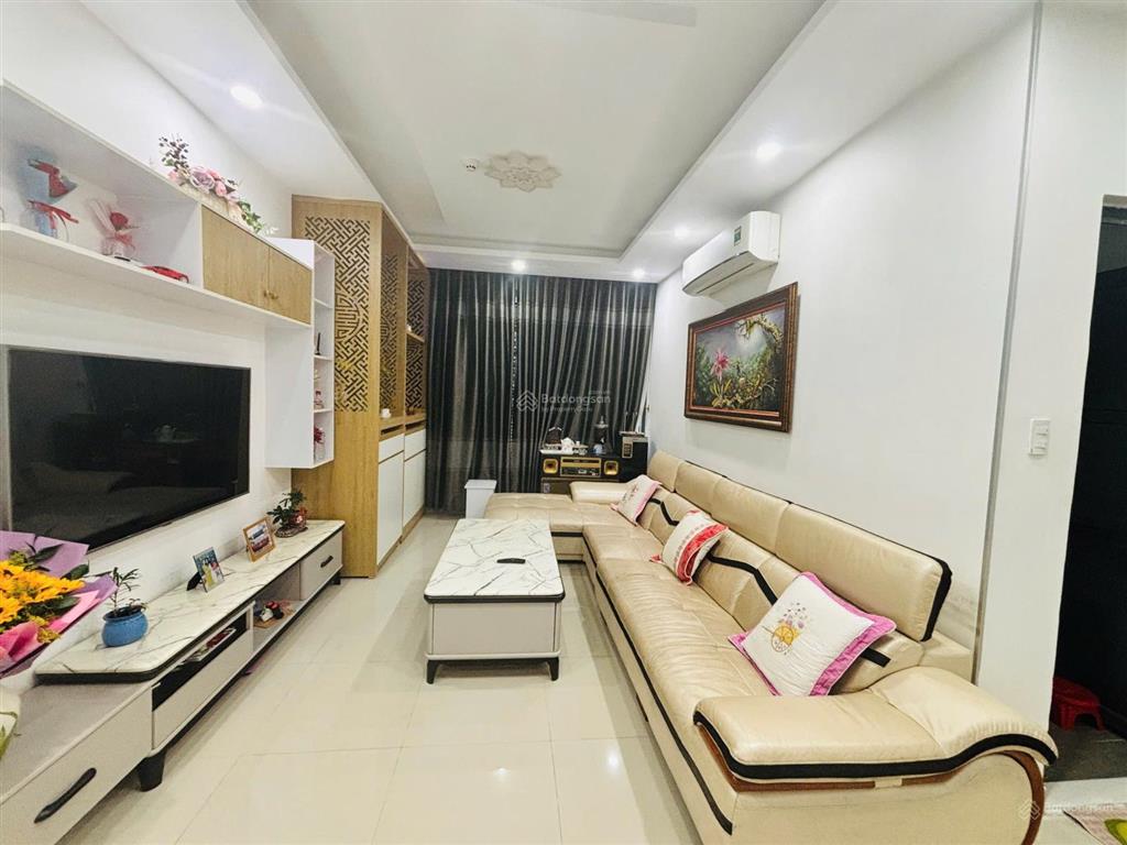 Bán căn lapen center 71m2,2pn, 2wc giá 3,3tỷ .call 0989 116 *** mr hà!