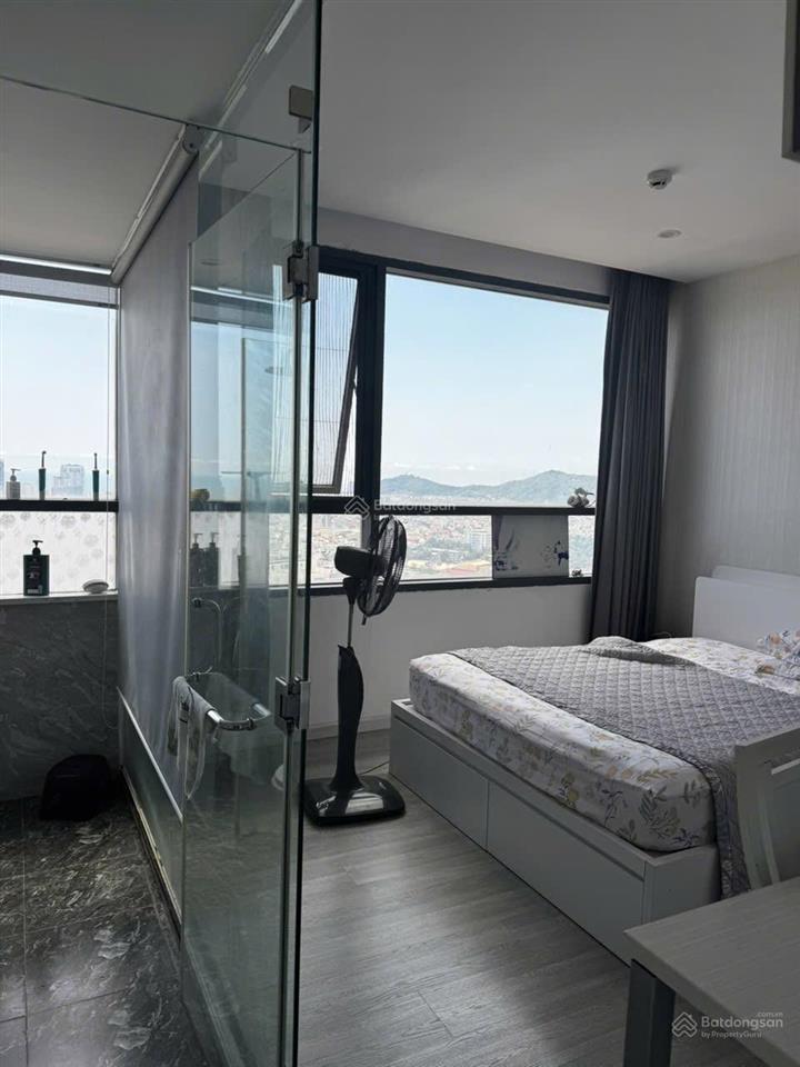 Bán căn lapen center 71m2,2pn, 2wc giá 3,3tỷ .call 0989 116 *** mr hà!