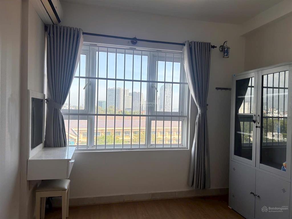 Bán căn góc oscland 40m2,1pn,1wc giá 2,2 tỷ.call 0989 116 *** mr hà.