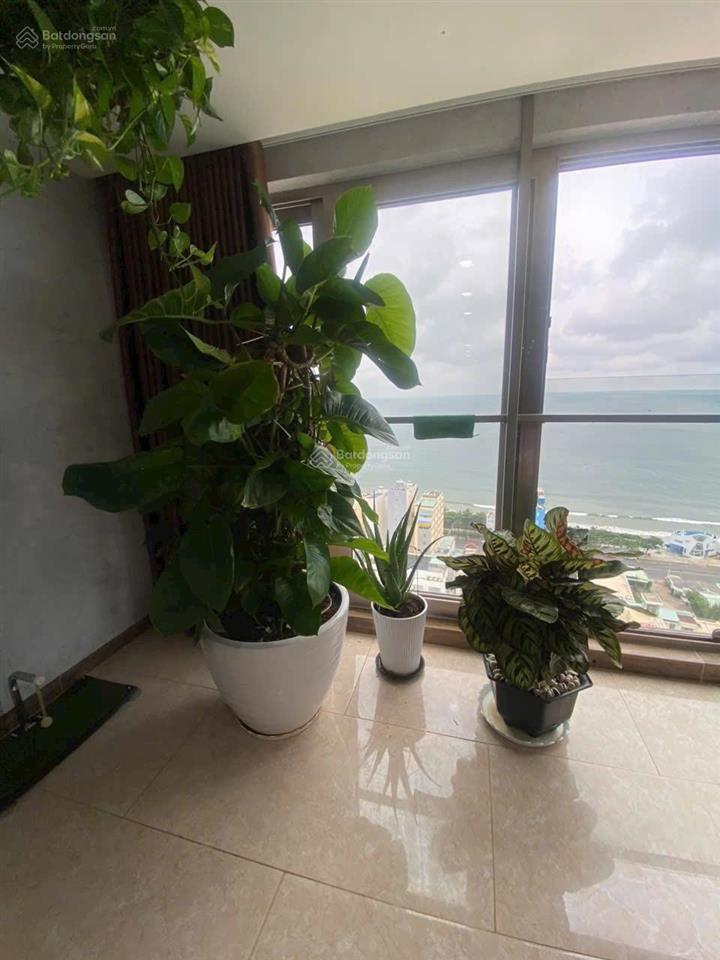 Bán căn goldsea 79m2,2pn, 2wc giá 3 tỷ 800tr. call 0989 116 *** mr hà!