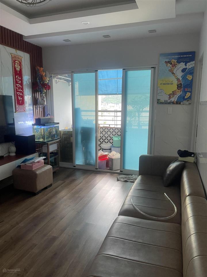 Bán căn góc saigonres 82m², 2pn, 2wc giá 3 tỷ 550 triệu. call 0989 116 *** mr hà!