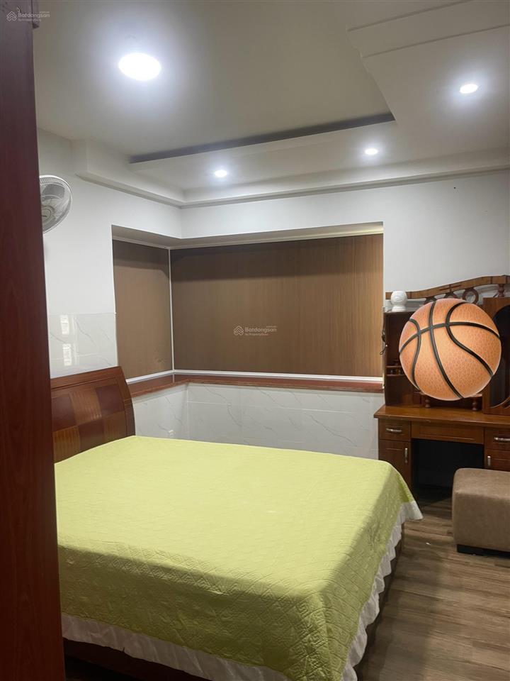 Bán căn góc saigonres 82m², 2pn, 2wc giá 3 tỷ 550 triệu. call 0989 116 *** mr hà!
