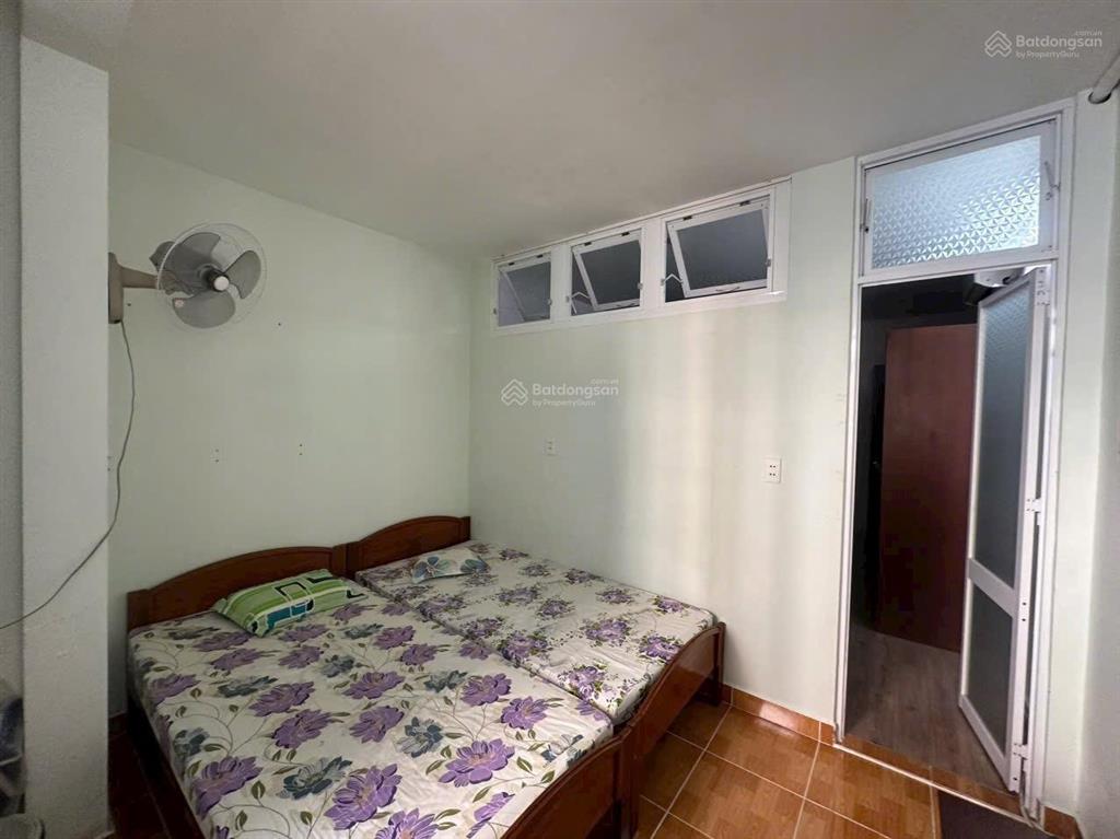 Bán căn hộ seaview 63m2,2pn,1wc giá 2tỷ380tr.call 0989 116 *** mr hà.