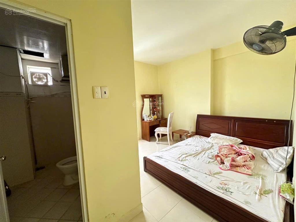 Bán căn hộ block b 197nkkn 96m2, 3pn, 2wc giá 3,2 tỷ. call 0989 116 *** mr hà