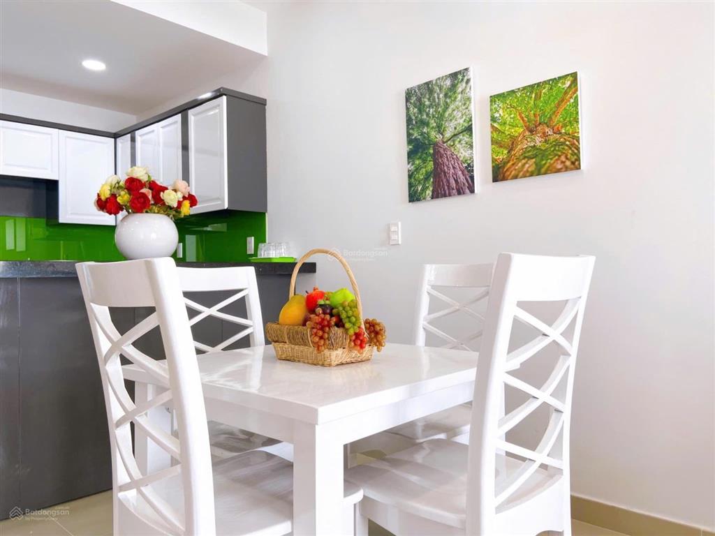 Bán căn goldsea view biển 80m, 2pn, 2wc giá 4,3 tỷ.call 0989 116 *** mr hà!