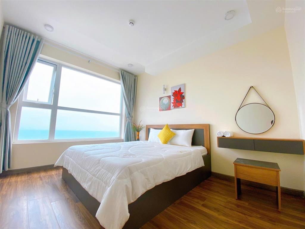 Bán căn goldsea view biển 80m, 2pn, 2wc giá 4,3 tỷ.call 0989 116 *** mr hà!