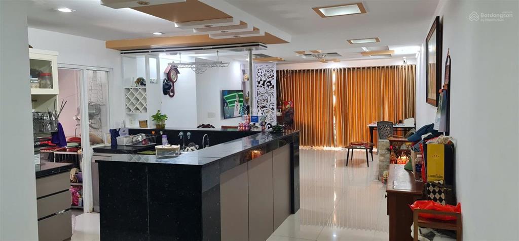 Bán căn góc view biển vt plaza 135m2, 3pn, 2wc giá 5 tỷ. call 0989 116 *** mr hà