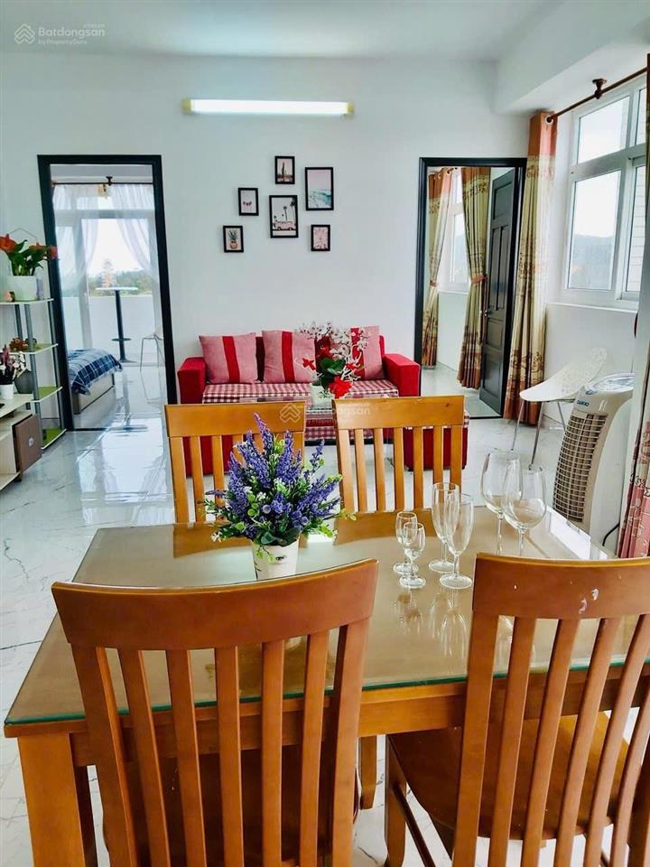 Bán căn góc 165a thuỳ vân 77m2,2pn,2wc giá 4,3tỷ call 0989 116 *** mr hà.