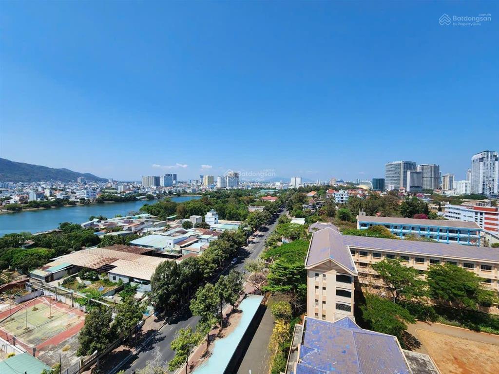 Bán căn góc view biển oscland 90m2,3pn,2wc giá 3,8tỷ.call 0989 116 *** mr hà.