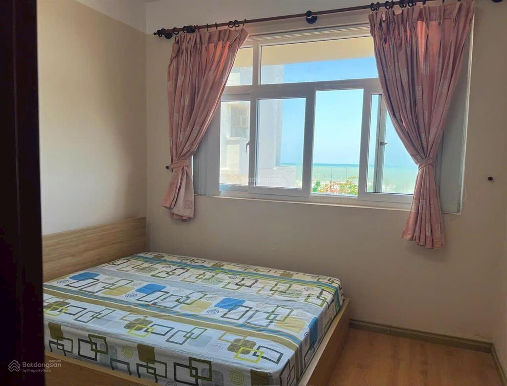 Bán căn hộ 165a thuỳ vân 90m2,2pn,2wc giá 4,8 tỷ.call 0989 116 *** mr hà.